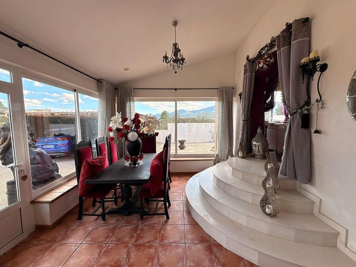 Image No.7-8 Bed Villa for sale