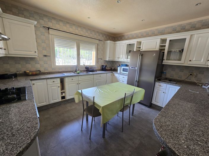 Image No.9-4 Bed Villa for sale