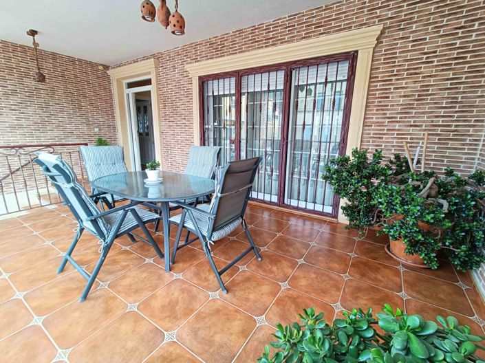 Image No.10-4 Bed Townhouse for sale