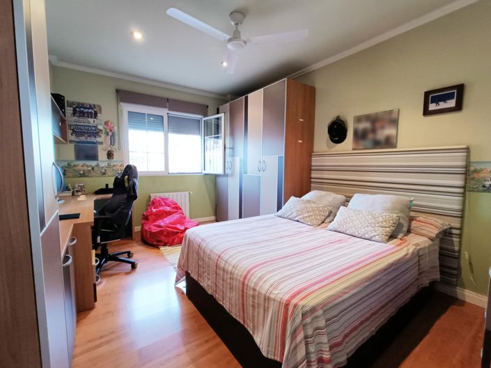 Image No.33-4 Bed Townhouse for sale