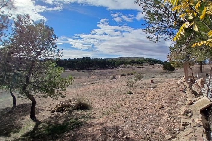 Image No.16-6 Bed Country House for sale