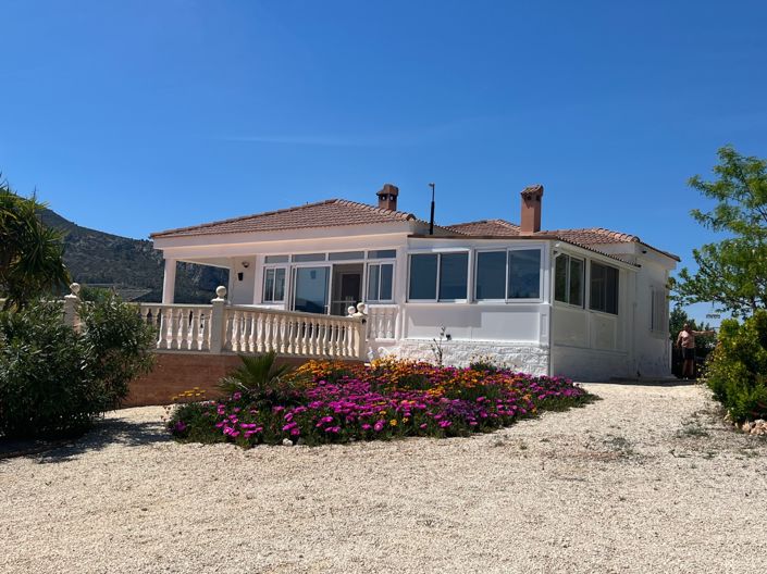 Image No.3-4 Bed Villa for sale