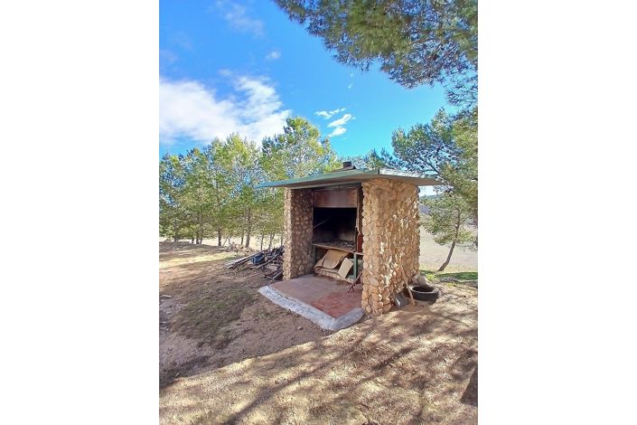 Image No.8-6 Bed Country House for sale