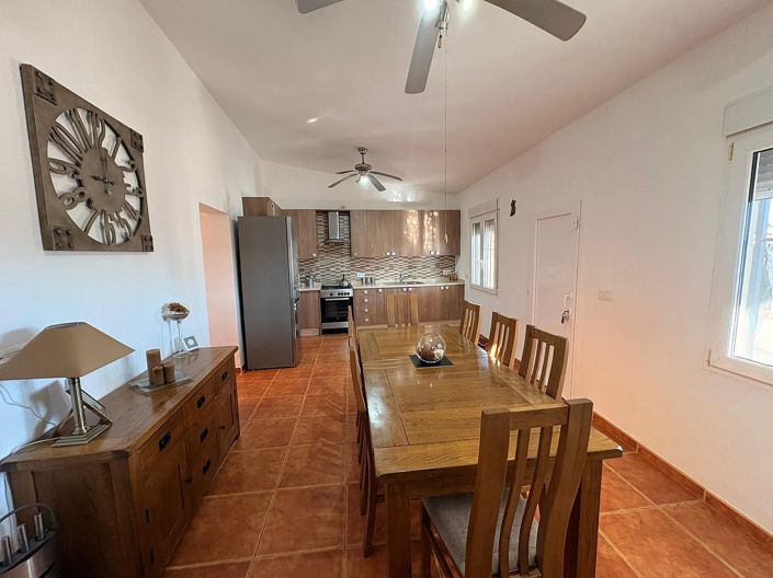 Image No.11-3 Bed Country House for sale