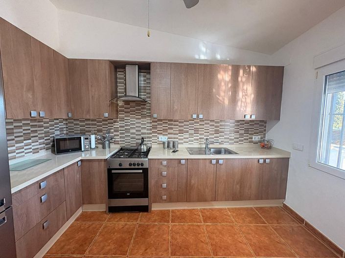 Image No.12-3 Bed Country House for sale