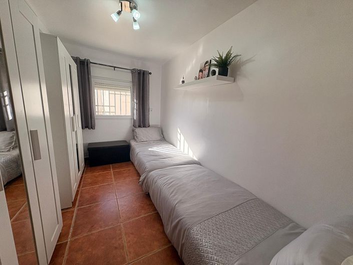 Image No.19-3 Bed Country House for sale