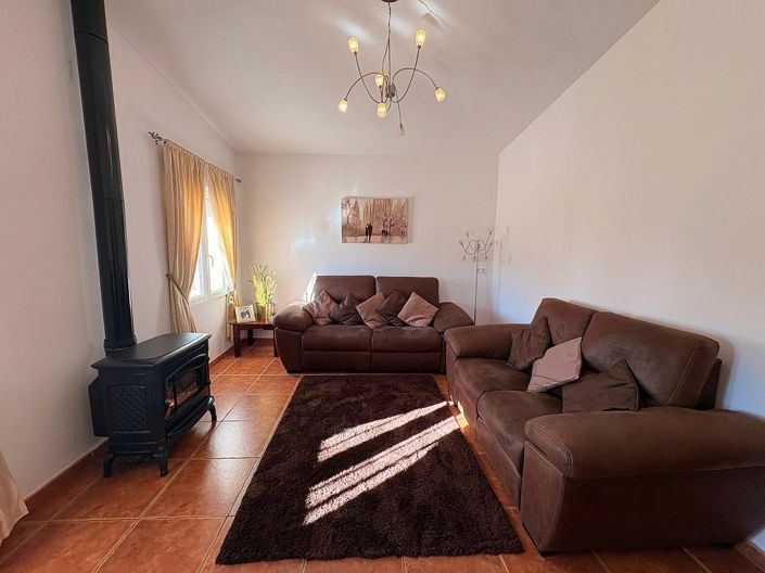 Image No.8-3 Bed Country House for sale