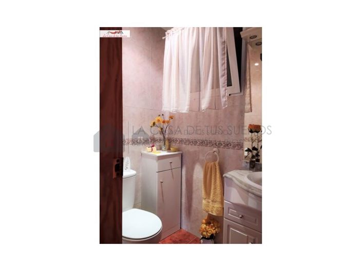 Image No.14-Maison de campagne de 1 chambre à vendre à Sax