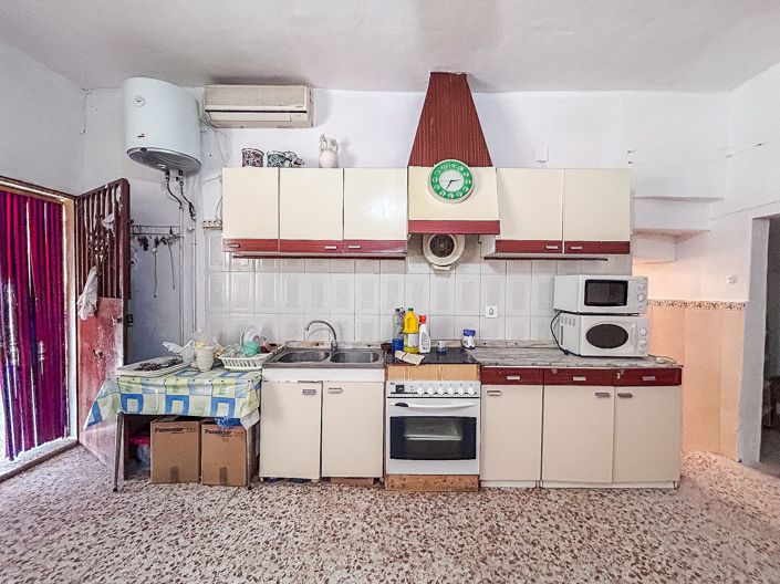 Image No.20-4 Bed Country House for sale