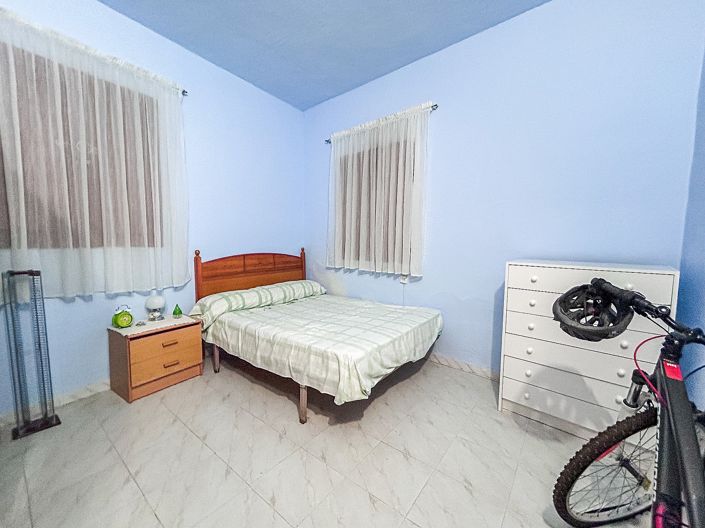 Image No.24-4 Bed Country House for sale