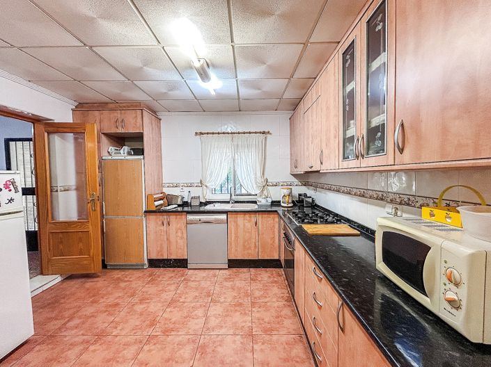 Image No.15-4 Bed Villa for sale