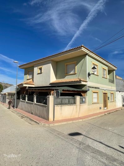 Image No.2-5 Bed Country House for sale