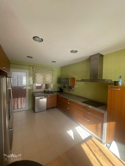 Image No.7-5 Bed Country House for sale