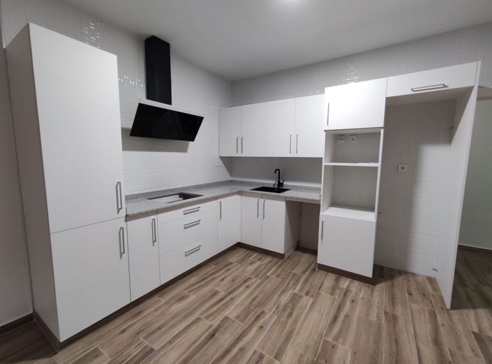 Image No.9-3 Bed Townhouse for sale