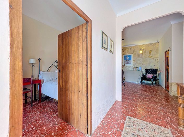 Image No.38-5 Bed Country House for sale