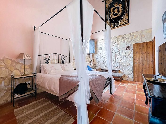 Image No.48-5 Bed Country House for sale