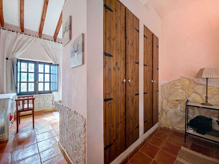 Image No.51-5 Bed Country House for sale