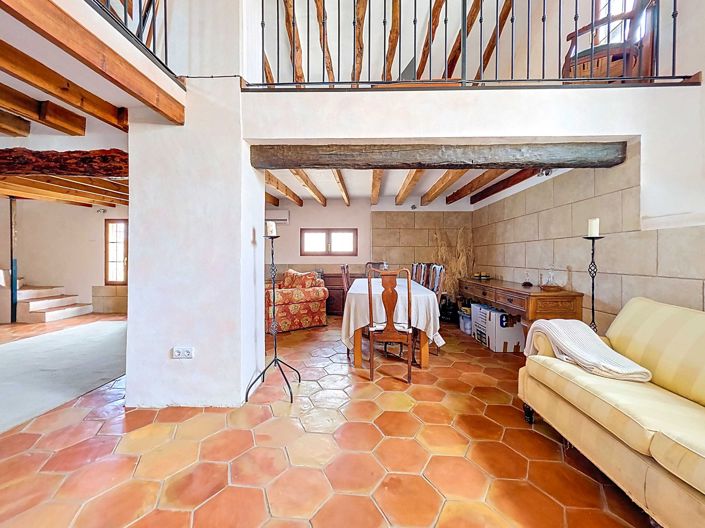 Image No.9-5 Bed Country House for sale