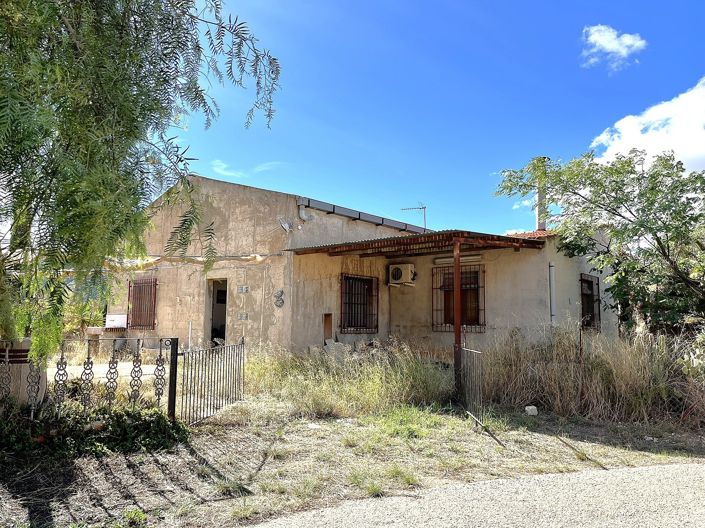 Image No.2-4 Bed Country House for sale