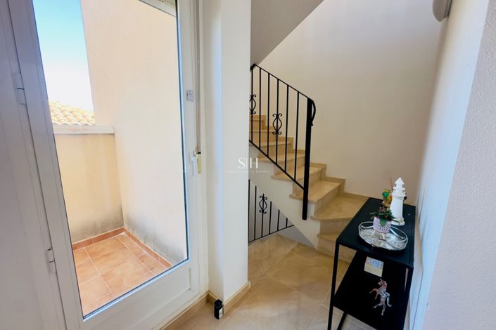 Image No.16-3 Bed Townhouse for sale