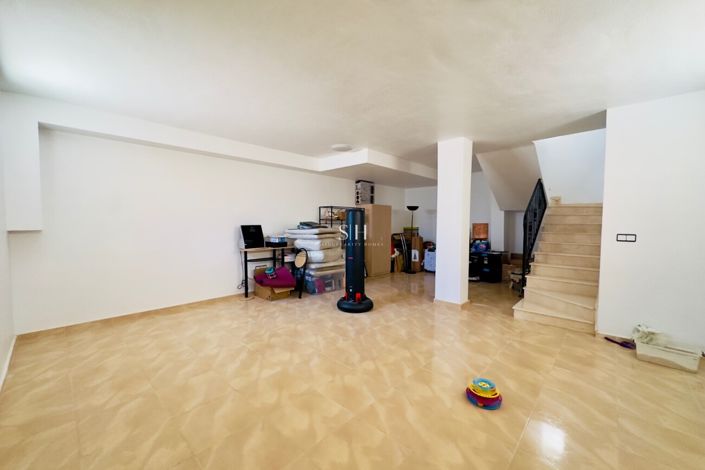 Image No.17-3 Bed Townhouse for sale