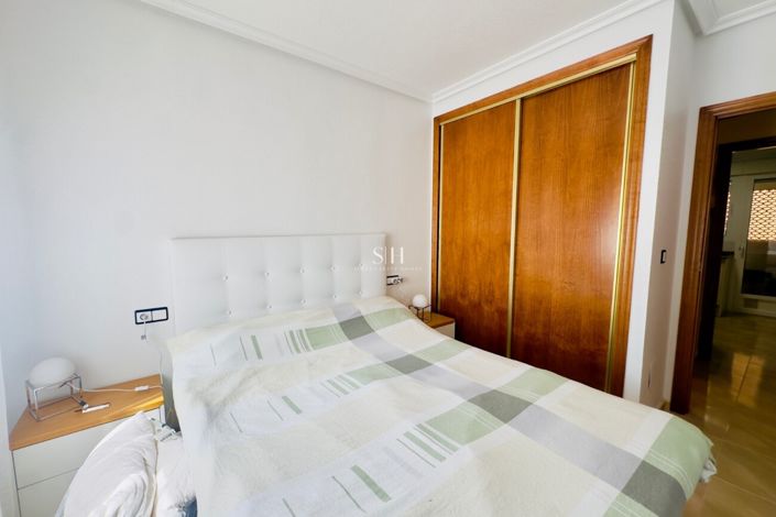 Image No.23-3 Bed Townhouse for sale