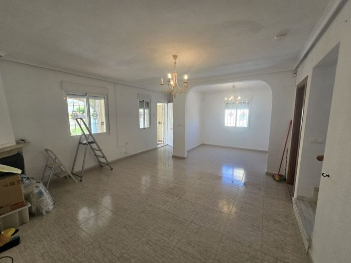 Image No.20-5 Bed Villa for sale