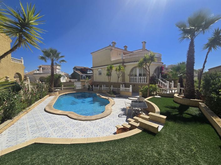 Image No.4-5 Bed Villa for sale
