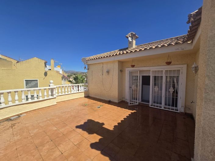 Image No.48-5 Bed Villa for sale