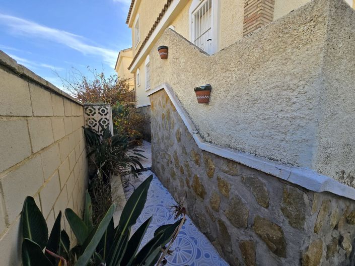 Image No.8-5 Bed Villa for sale