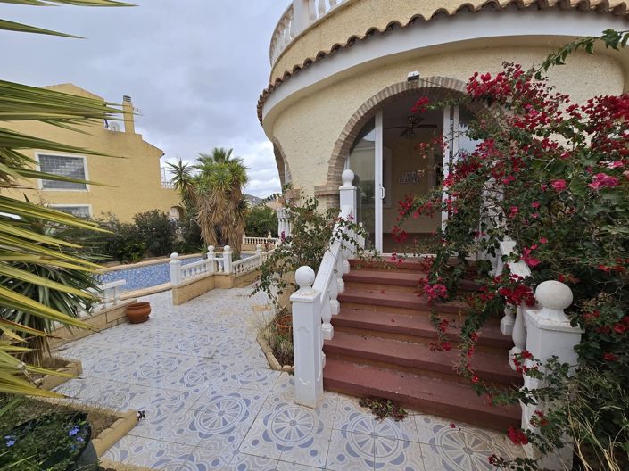 Image No.9-5 Bed Villa for sale