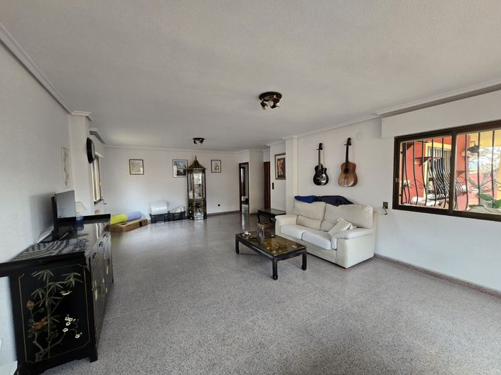 Image No.15-5 Bed Villa for sale