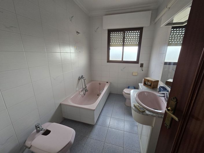 Image No.25-5 Bed Villa for sale