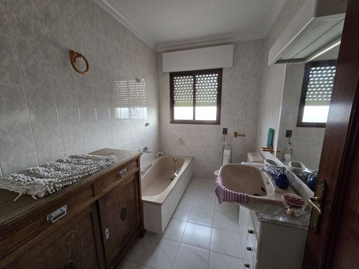 Image No.29-5 Bed Villa for sale