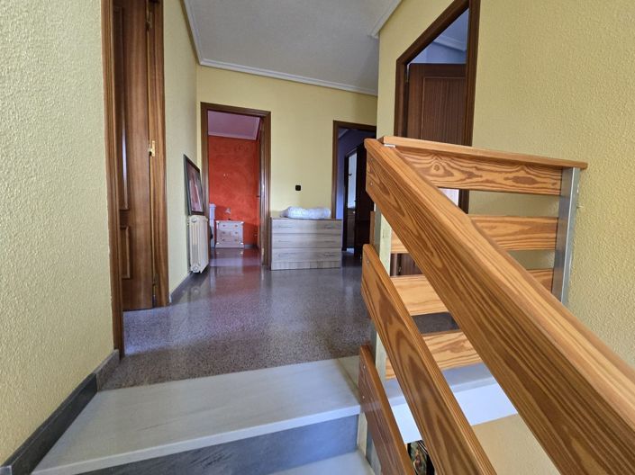 Image No.34-5 Bed Villa for sale