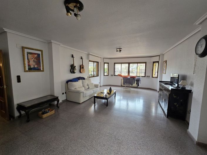 Image No.38-5 Bed Villa for sale