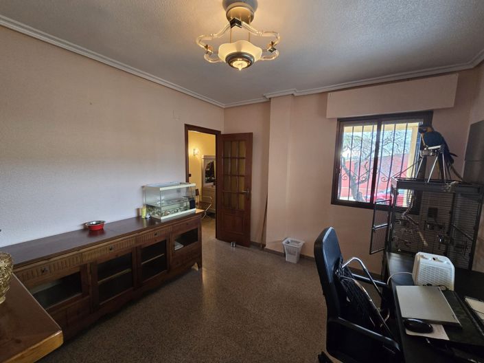 Image No.8-5 Bed Villa for sale