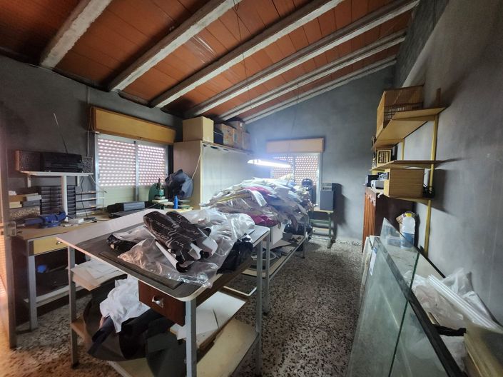 Image No.28-3 Bed Townhouse for sale