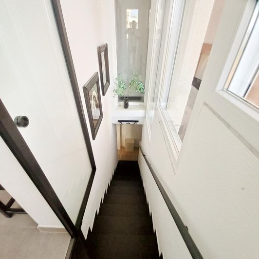 Image No.17-3 Bed Townhouse for sale