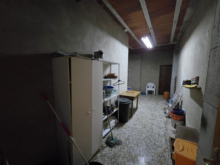 Image No.16-6 Bed Townhouse for sale