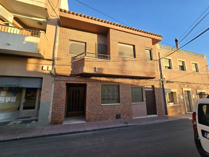 Image No.4-6 Bed Townhouse for sale