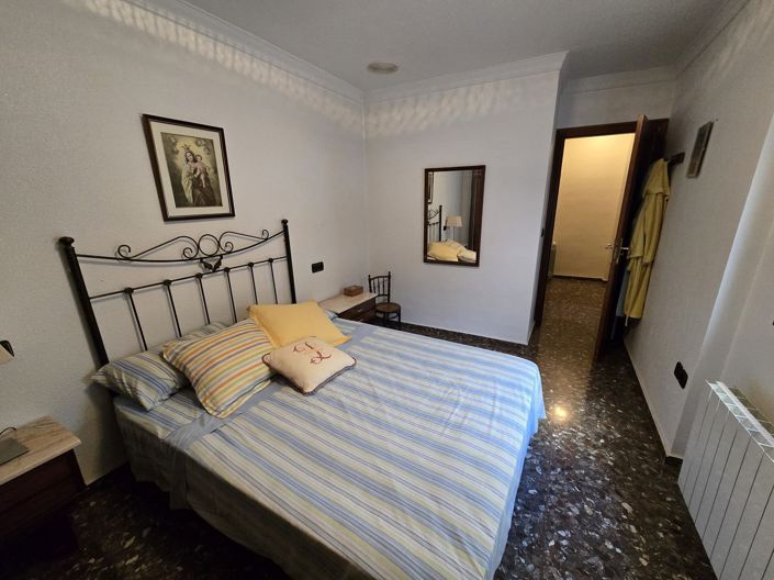 Image No.32-6 Bed Townhouse for sale