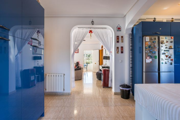 Image No.18-3 Bed Country House for sale