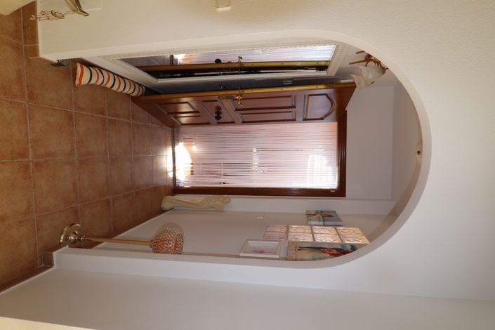 Image No.14-2 Bed Townhouse for sale