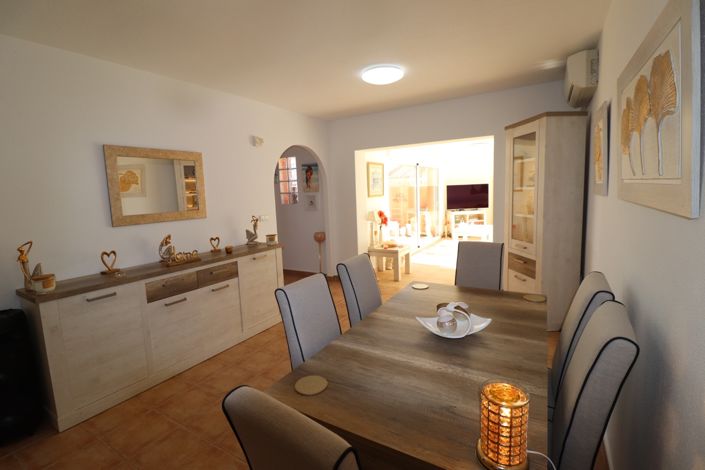 Image No.15-2 Bed Townhouse for sale