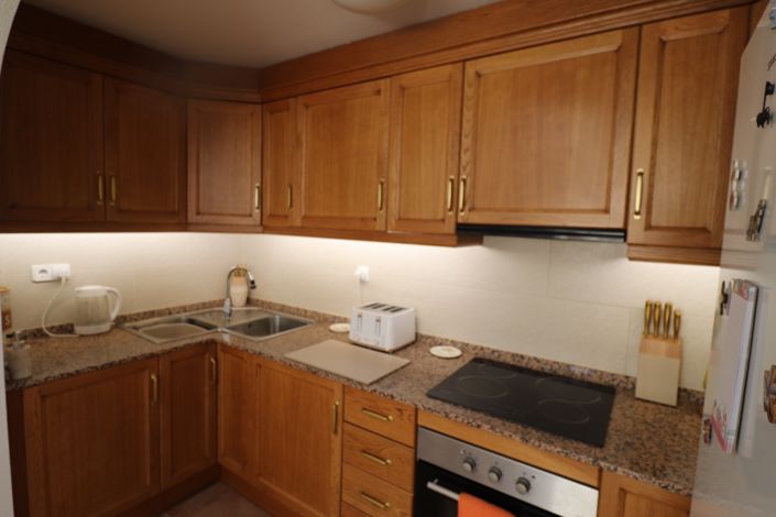 Image No.20-2 Bed Townhouse for sale