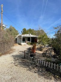 64876e0975e3-9979-4733-945f-dfea192a2001