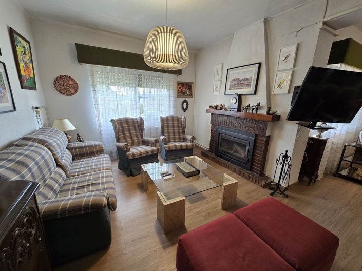 Image No.23-4 Bed Country House for sale