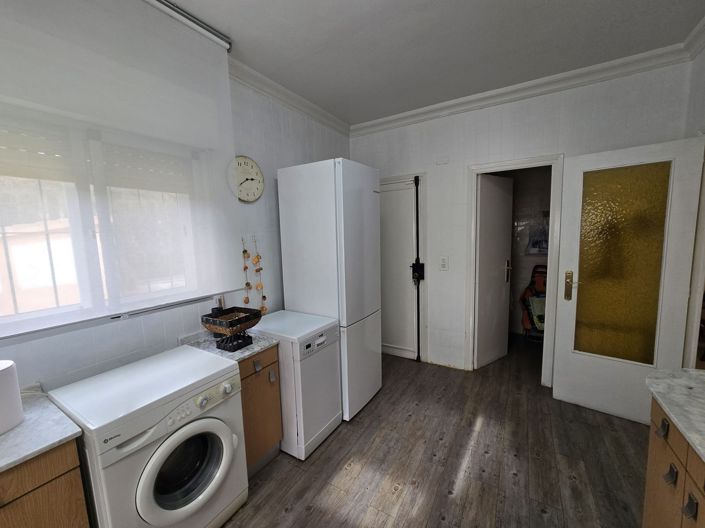 Image No.32-4 Bed Country House for sale