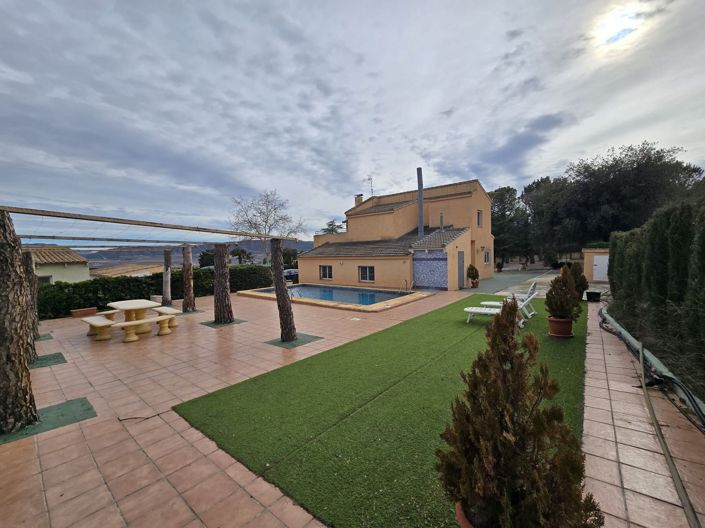 Image No.7-4 Bed Country House for sale